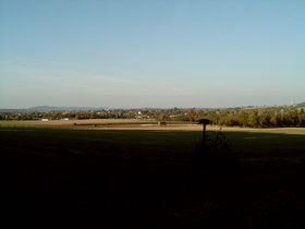 Blick auf Bredenbeck, am Horizont der Benther Berg und Hannover