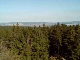 Blick vom Süntelturm auf Bad Münder, Deister, Deisterpforte und Kleinen Deister