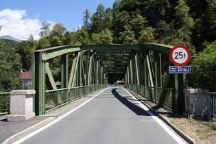 Straßenbrücke über die Drau in Sachsenburg
