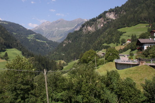 bei St. Leonhard in Passeier, Blick ins Passeiertal flussaufwärts (Hinterpasseier)