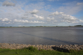 die Weser bei Nordenham, Blick nach Osten