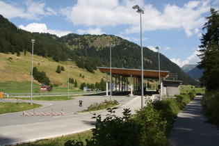 ehemalige Grenzstation an der Reschenstraße, Blick nach Österreich