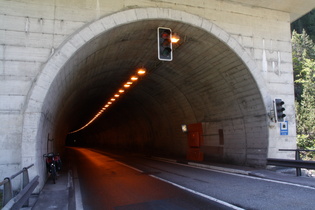 Landwassertunnel, Südportal — das untere Ende des Straßentunnels