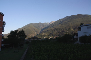 Blick über Giubiasco nach Westen