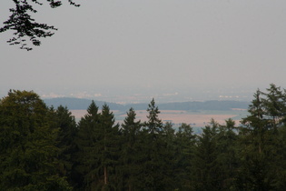 Zoom auf Gehrdener Berg und Hannover