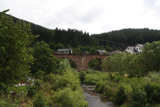 das Heitmickeviadukt in Kirchhundem im Verlauf der ehemaligen Bahntrecke Altenhundem–Birkelbach