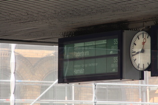 … und der Zug am Bahnsteig gegenüber spielte anders als am 23.06.2014 dieses Mal keine Rolle.