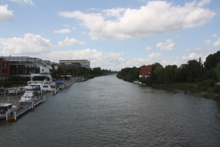 der Mittellandkanal in Hannover-Vahrenwald, Blick nach Westen