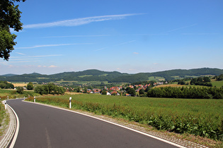 Steilstück mit bis zu 14 % zwischen Gotthards und Schwarzbach, Blick bergab nach Norden …