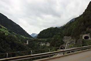 Verkehrswege im Reusstal zwischen Amsteg und Intschi