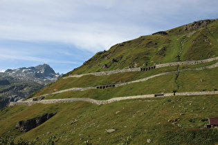 Serpentinen der Westrampe, Blick Richtung Rhonegletscher