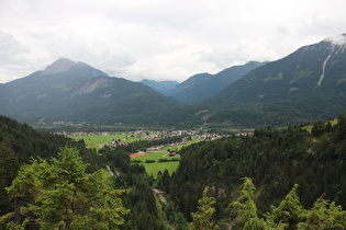 Blick auf Weißenbach am Lech