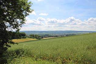 Abfahrt nach Eimbeckhausen, Blick zum Bückeberg