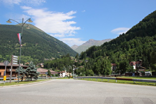 Blick nach Norden über Ponte di Legno Richtung Passo di Gavia