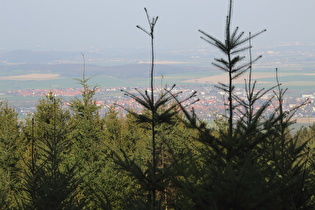 Zoom auf Wennigsen und Degersen, dahinter Gehrdener Berg, Benther Berg und Hannover