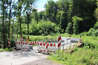die für den Stinkeverkehr gesperrte Brücke über den Teufelsbach im Verlauf der K1347