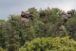 1. Zoom auf Felsformationen in der Teufelsmauer von West nach Ost