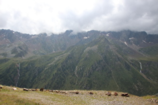 … Blick über das Valle del Messi zur Gruppo Sobretta-Gavia …