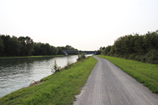 der Mittellandkanal zwischen Lohnde und Trogbrücke, Blick nach Westen …