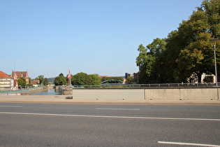 … und Blick über die Münsterbrücke flussabwärts