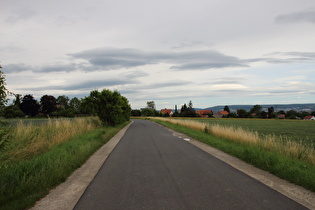 erster Sattelpunkt der Etappe südlich von Groß Ellershausen, Blick nach Nordosten, …