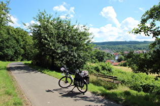 dritter Sattelpunkt der Etappe zwischen Vollmarshausen und Wellerode, Blick auf Wellerode