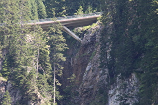 Zoom auf die Brücke im Verlauf der Westrampe