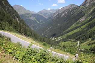 weiter unten, Blick auf die Silvretta-Hochalpenstraße