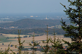 Zoom auf Benther Berg und Kraftwerk Herrenhausen