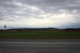 … und Blick zum Benther Berg
