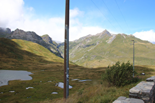 … und Blick auf den Abfluss des Sees und Richtung Mont Blanc