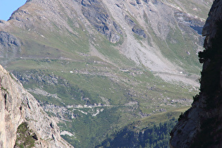 Zoom auf Teile der Nordrampe des Col de l’Iseran