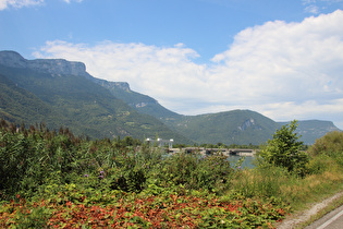 Barrage de Saint-Egrève im Verlauf der Isère, Wasserseite