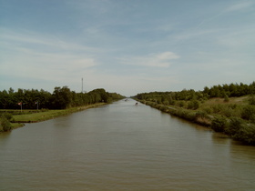 Mittellandkanal bei Idensen, Blick nach Osten
