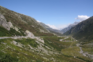 Gotthardpass, Nordrampe, Blick auf die Kantonsgrenze Uri ⇔ Tessin