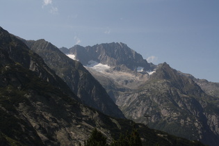 die letzten aus der Nähe sichtbaren Altschneefelder im Rahmen der Tour