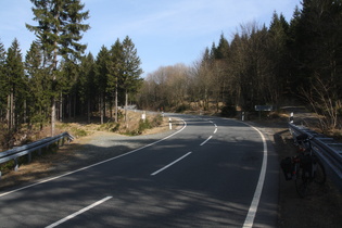 "Steile Wand", L504, S-Kurve direkt unterhalb des langen Steilstücks