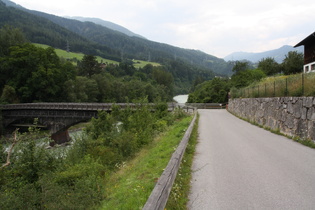Brücke der "Roppener Landesstraße" L242 über den Inn