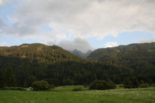 südlich des Val di Fiemme gibt es auch noch höhere Berge
