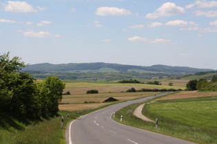 Zoom auf die Autobahn A44 und die Günsteröder Höhe