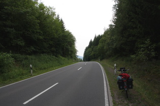 letzter Sattelpunkt der Etappe zwischen Saalhausen und Würdinghausen, Blick nach Süden