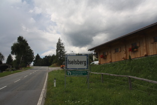 Iselsberg, unterer Ortseingang, Blick nach Nordwesten …
