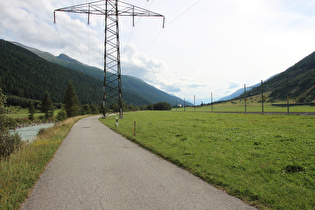 Rhonetal zwischen Oberwald und Obergesteln, Blick talabwärts …