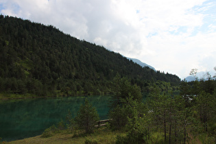Blick über einen See im Lechtal nach Nordosten …