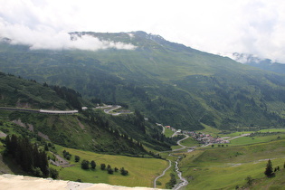Südrampe des Flexenpasses, der Flexenbach und Stuben am Arlberg