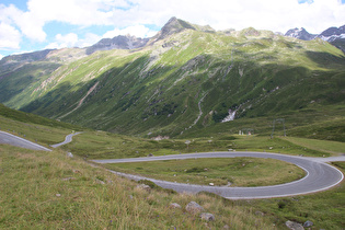 Blick über die Silvretta-Hochalpenstraße in Paznauntal