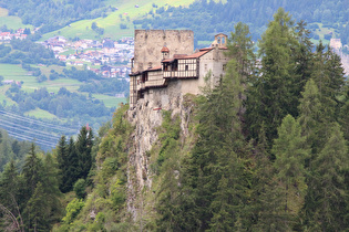 Zoom auf Burg Berneck