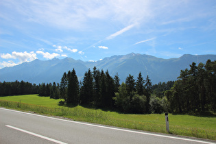 Ostrampe des Holzleitensattels, Blick auf die Stubaier Alpen