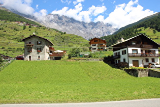 Blick von Sant'Antonio Valfurva auf die hier sehr steile Westflanke der Gruppo Ortles-Cevedale