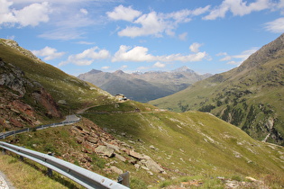 Blick über die Talstufe und zum Rifugio Berni